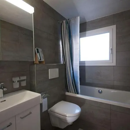 Appartamento Sleeps 6 Wifi *
